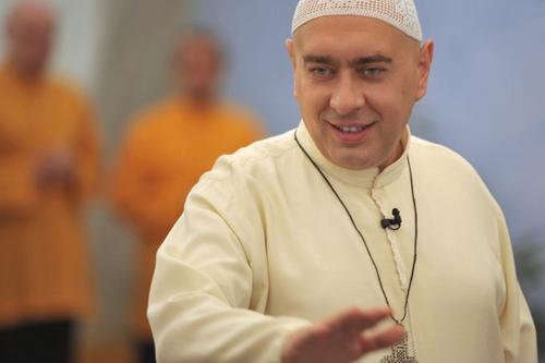 “You are here because in this incarnation you have the possibility to become saints, which means to become righteous among the people. Do not surrender!” – Leinì, 14 June 2009